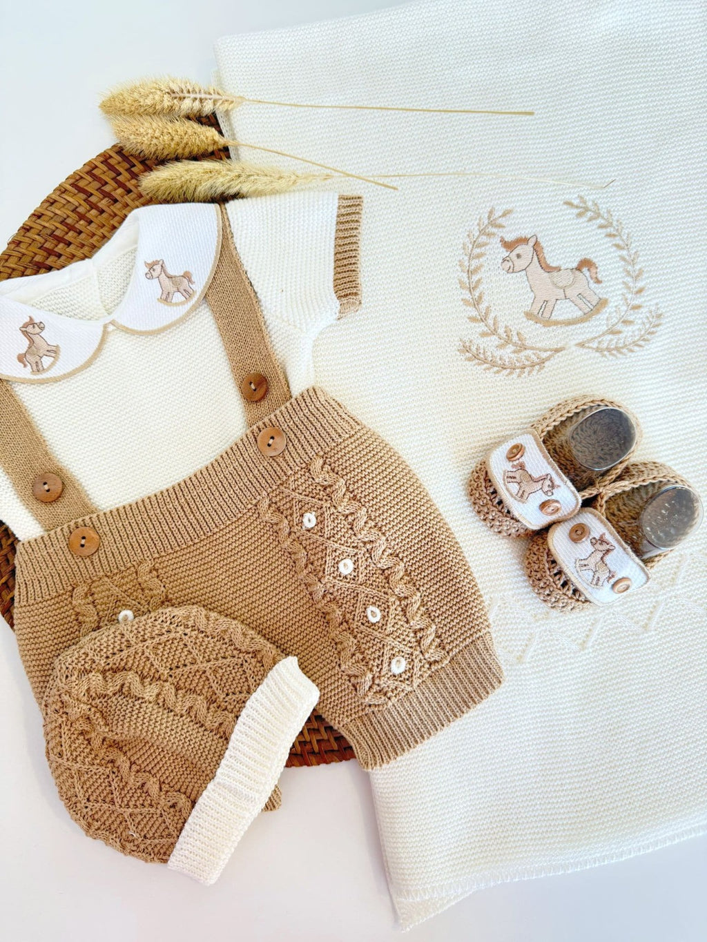 SET PETO CORTO CABALLiTO CON MANTA Y BOTiNES