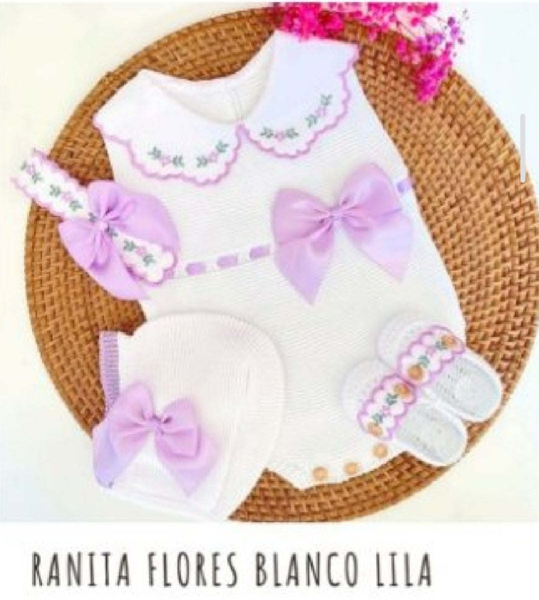 RANITA FLORES CON BOTINES